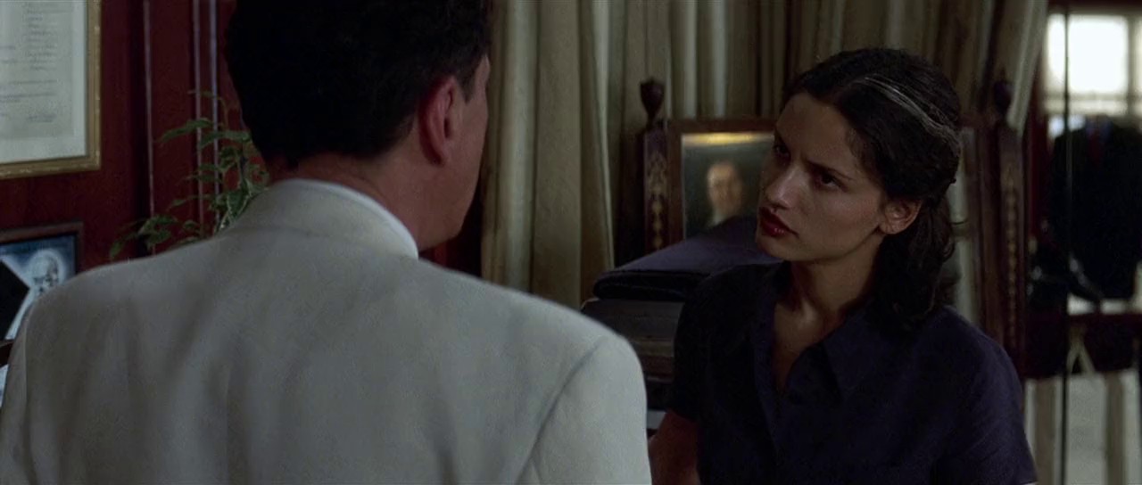 The Tailor of Panama (2001) BluRay Hindi + Tam + Eng 720p x264 AVC AAC 2.0 ESub.mkv.0001